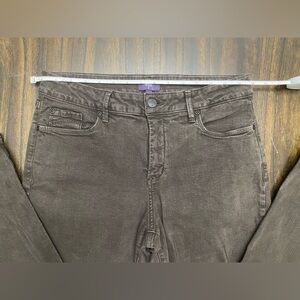 NYDJ (Not Your Daughter’s Jeans) Straight Leg Jeans – Size 12
Color: Black